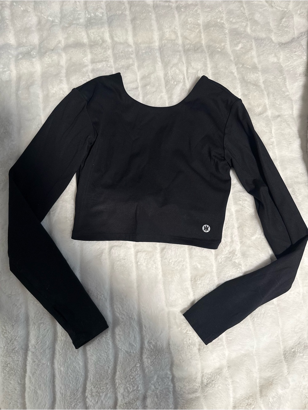 Astoria Activewear Womens Black Long Sleeve Cropped Workout Top